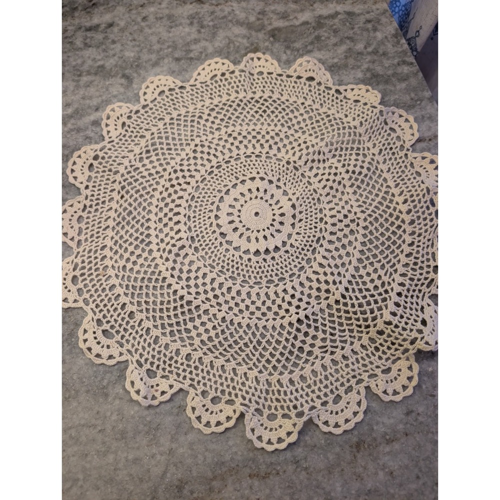 Vintage Cotton Round Table Topper Doilie‎ 13" Scalloped Edges